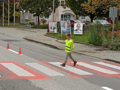 Verkehrserziehung: Besuch der Polizistin